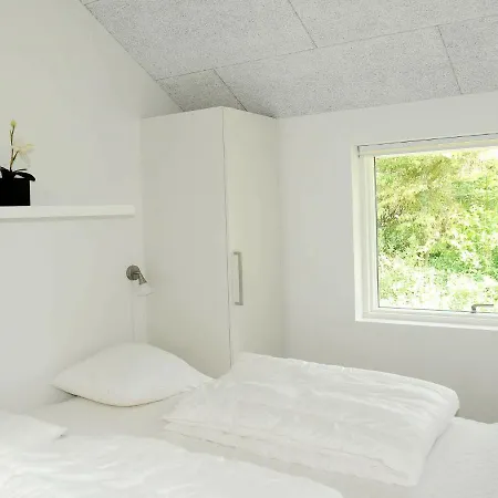 Four-bedroom Holiday In 15 Blåvand